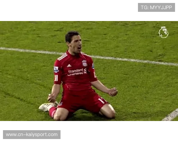 弗拉霍维奇禁区前倚住布雷默，转身右脚劲射直钻死角